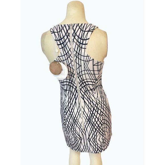 Keepsake the Label Geometric Dress Size XS NWT - Picture 2 of 4